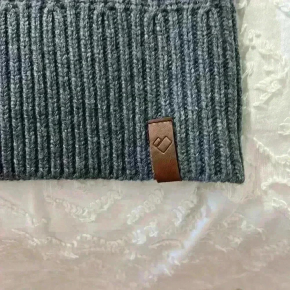 Obermeyer Women's Limber Ski Sweater 100% Wool Size Medium - Picture 8 of 11